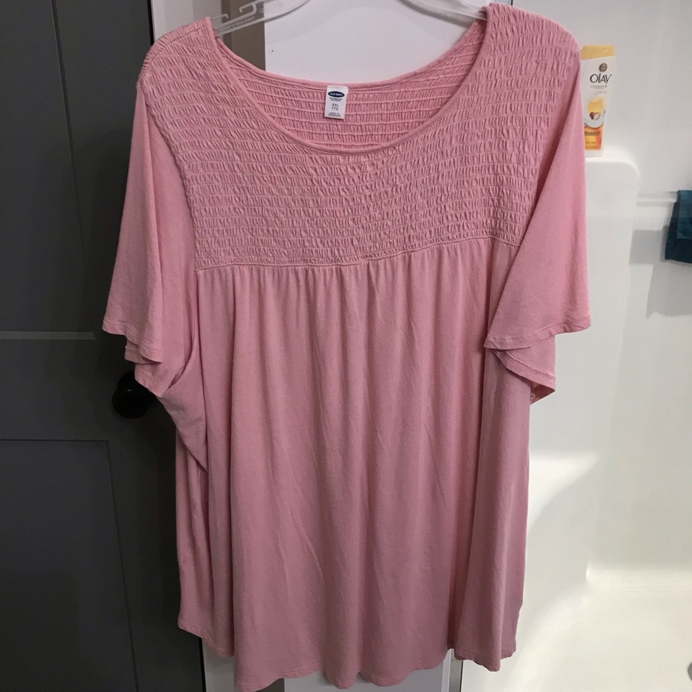Old navy pink tee
